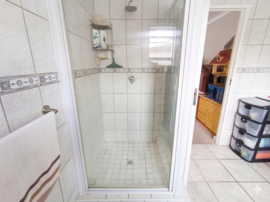 3 Bedroom Property for Sale in Paradise Western Cape